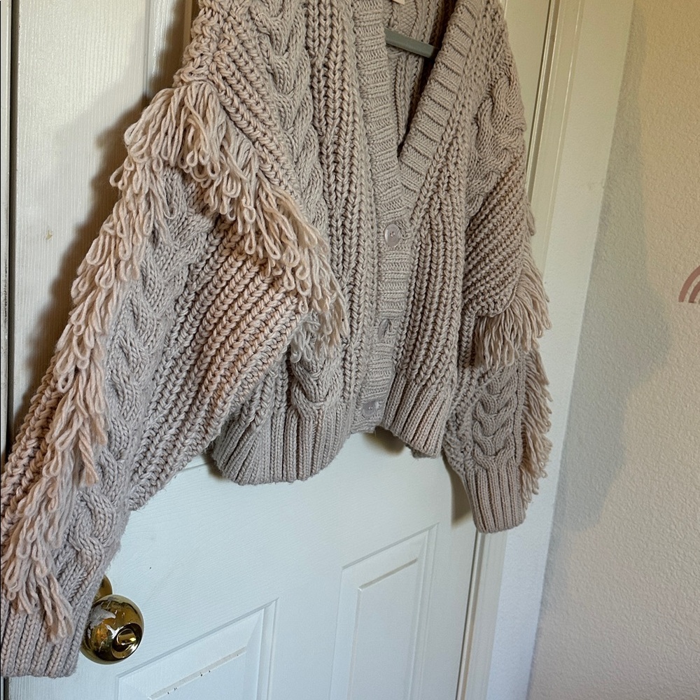 H&M NWOT fringe sweater - Picture 3 of 6